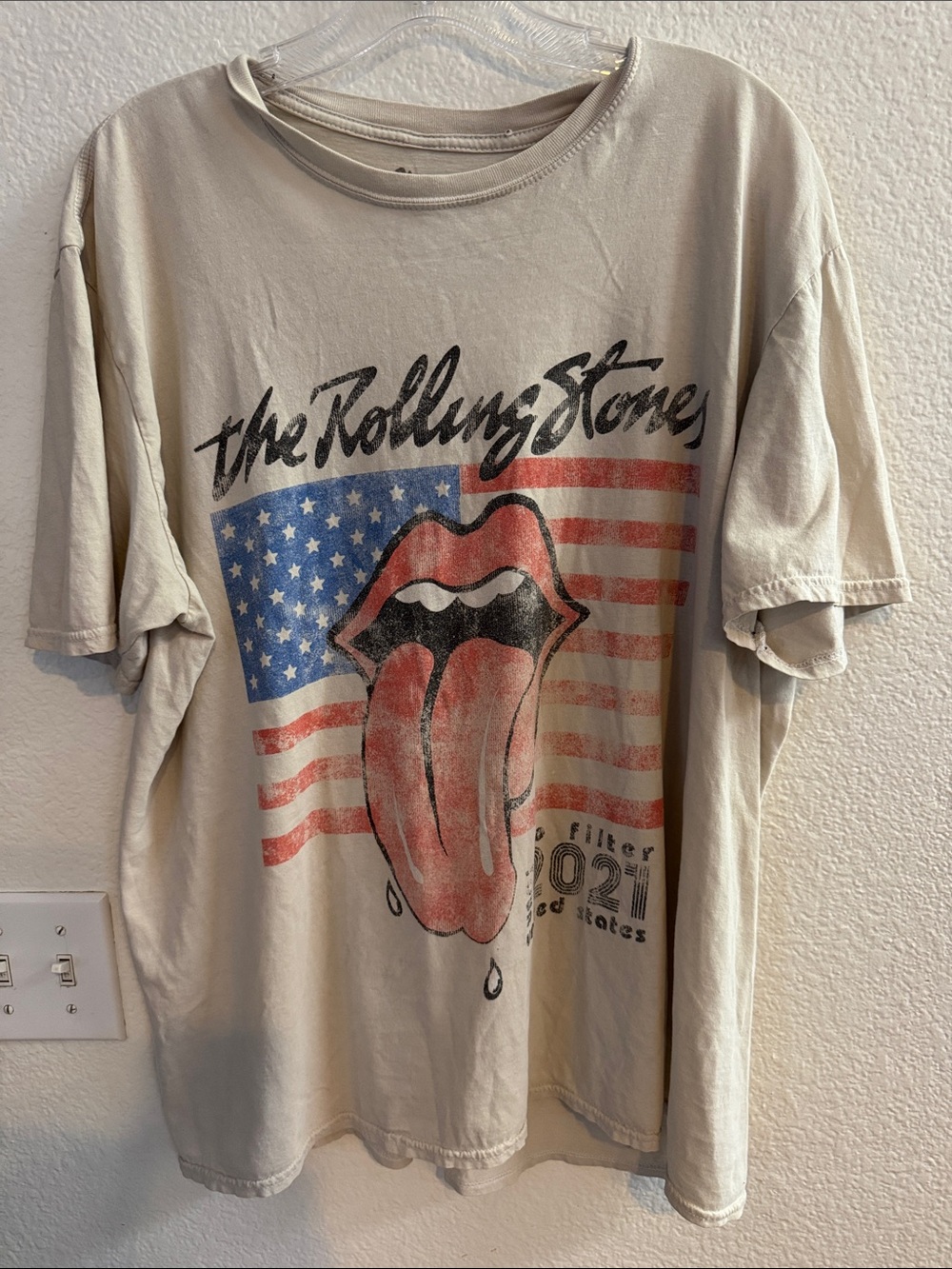 the Rolling Stones Beige Graphic Tee with Red & Blue Tongue Flag